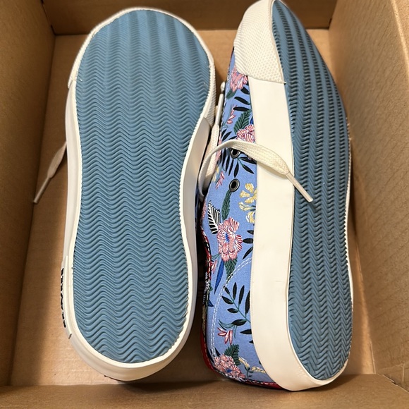 New SeaVees Monterey Sneaker - Picture 2 of 5